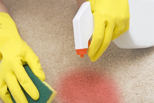 Professional end of tenancy cleaning for a SE17 flat kitchen