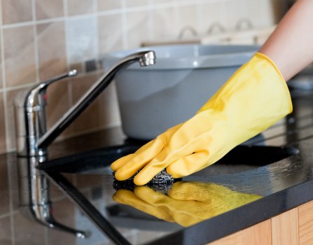 Professional steam carpet cleaning for a home in SE17